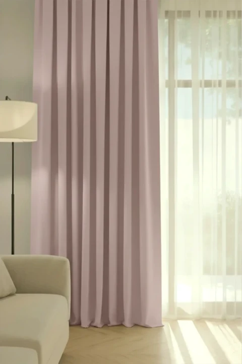Zblizenie_zaslona_HOLD_przelotki_pudrowa.webp