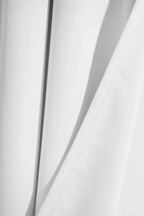 Odwinieta_zaslona_HOLD_przelotki_snieznabiel.webp