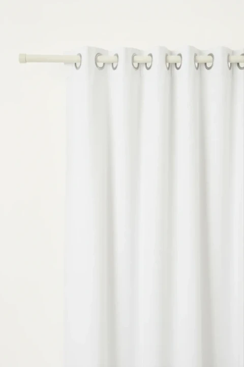 Packshot_zaslona_przelotki_SOFT_biala.webp