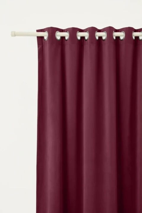 Packshot_zaslona_przelotki_SOFT_bordowa.webp
