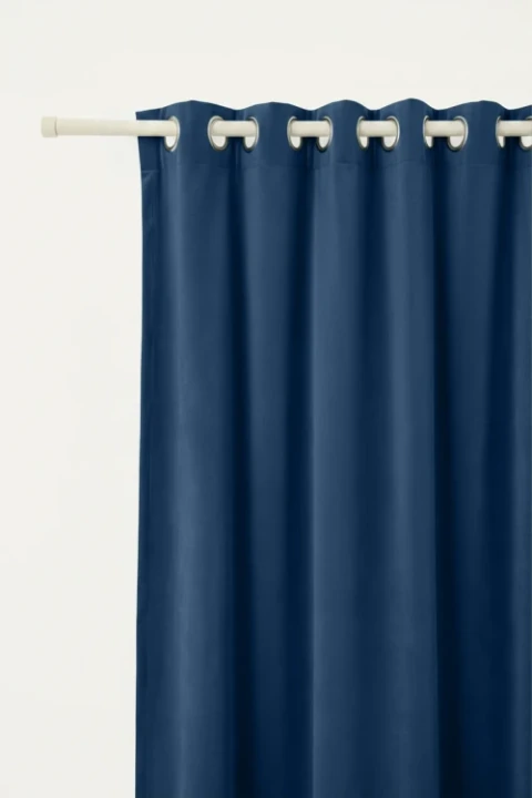 Packshot_zaslona_przelotki_SOFT_granatowa.webp