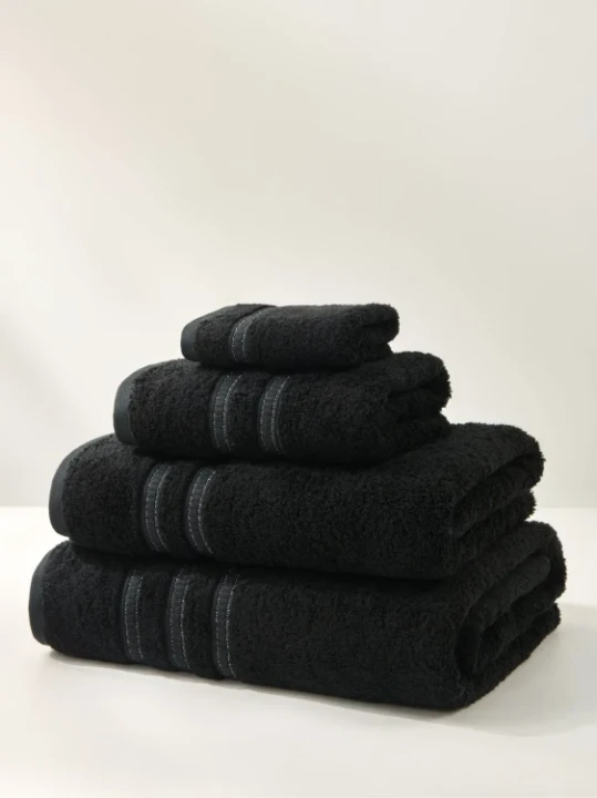 recznik-harmony-czarny-srebro-aranzacja-7.webp