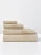 recznik-checky-bezowy-aranzacja-1-Spod-igly-i-nitki.webp