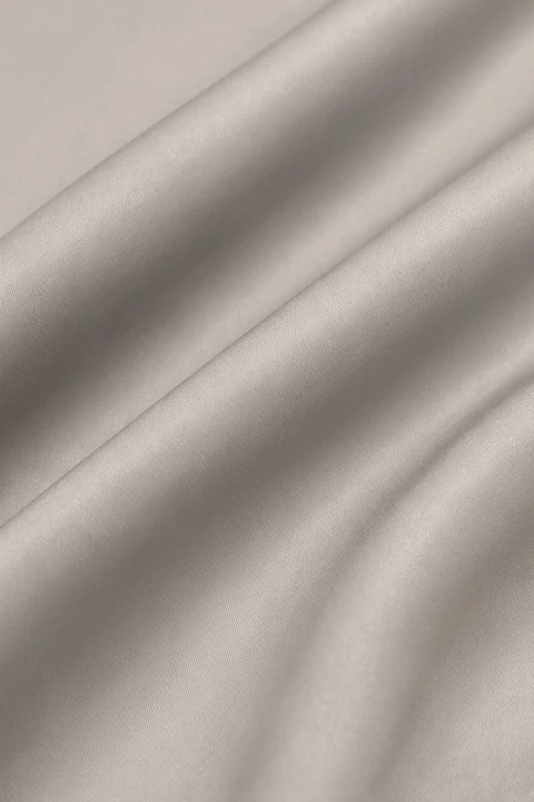 Taupe-Przescieradlo-Satyna-bez-Gumki (2).webp