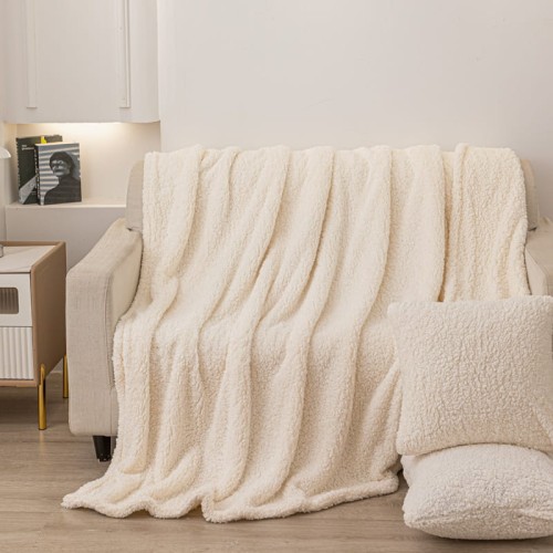 Koc-Dreamy-krem-aranzacja-4-small-5903068844843,-5903068844850.jpg