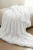 Bliskikadr_koc_bialy_yeti.webp