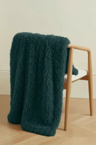 Aranzacja2_koc_ciemnyzielony_yeti.webp