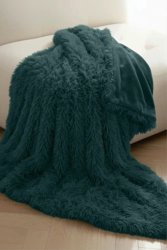 Bliskikadr_koc_ciemnyzielony_yeti.webp