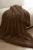 Bliskikadr_koc_brazowy_yeti.webp