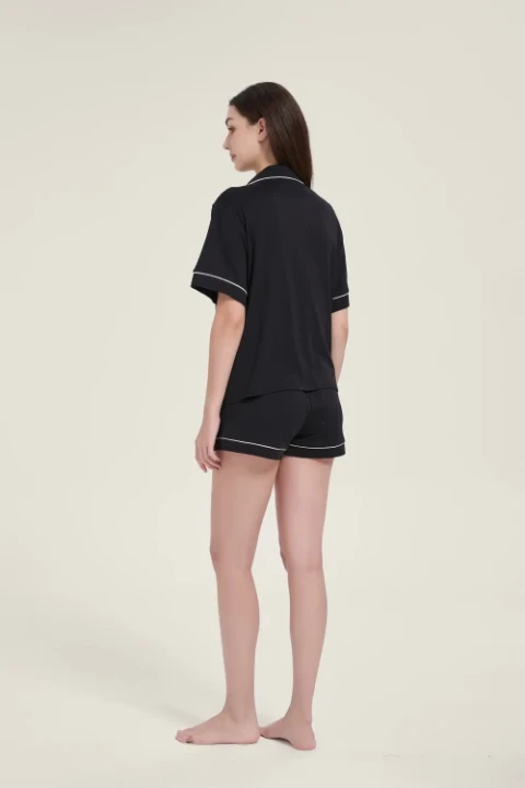Damska-Pizama-Dwuczesciowa-Czarna-z-Biala-Biza-ELAN-SHORT (3).webp