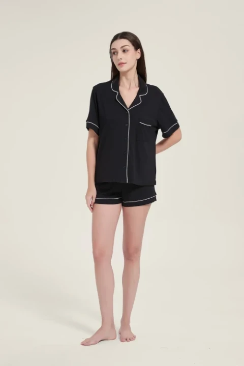 Damska-Pizama-Dwuczesciowa-Czarna-z-Biala-Biza-ELAN-SHORT (2).webp
