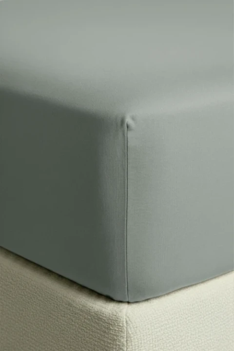 Zblizenie_przescieradlo_jersey_szalwia.webp