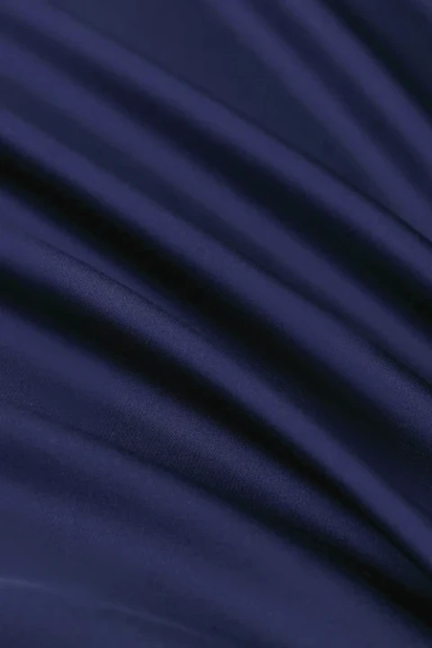 Granatowe-Przescieradlo-Bambusowe-Z-Gumka (1).webp