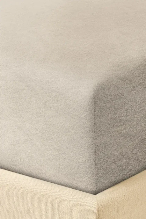 Przescieradlo-Frotte-Taupe-2-Spod-Igly-i-Nitki.webp