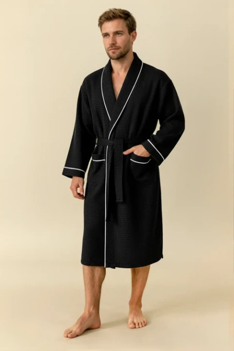 Model_szlafrok_wafel_czarny.webp