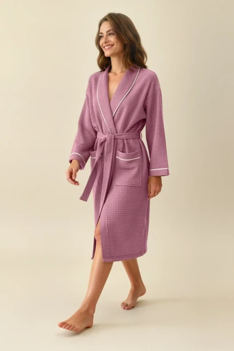 Modelka_szlafrok_wafel_roz.webp