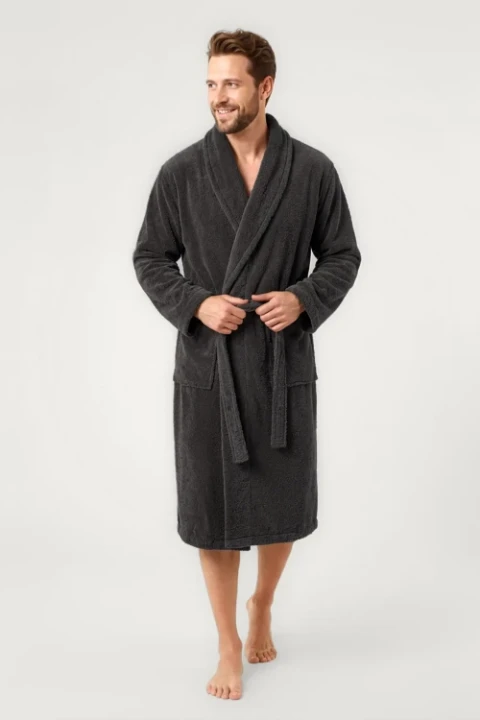 Packshot_model_szlafrok_frotte_grafitowy.webp
